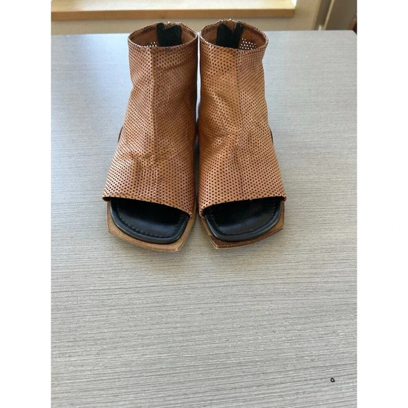 Amanda Gregory Leather Mesh Back Zipper Ankle Flat Sandal Hand Cobbled 8 - Picture 5 of 9